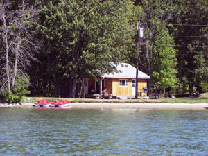 Lake Kagawong Family Cabins